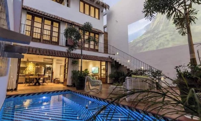 El Caloso Villa | Casa Dalusso : Boutique Old Town Hacienda with inner courtyard and pool