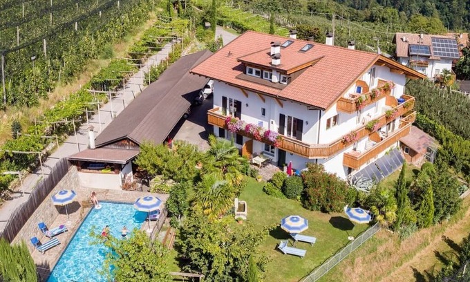 Caines Apartamento | Holiday apartment Evi in Kuens