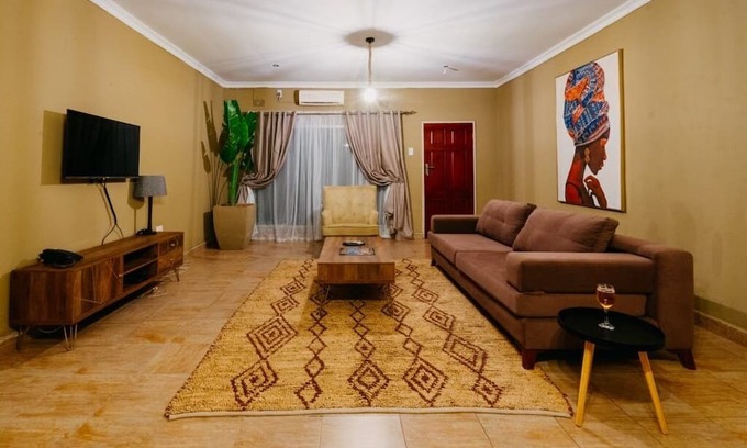 Lusaka Apartamento | Located near Kenneth Kaunda International Airport and Garden City Mall!