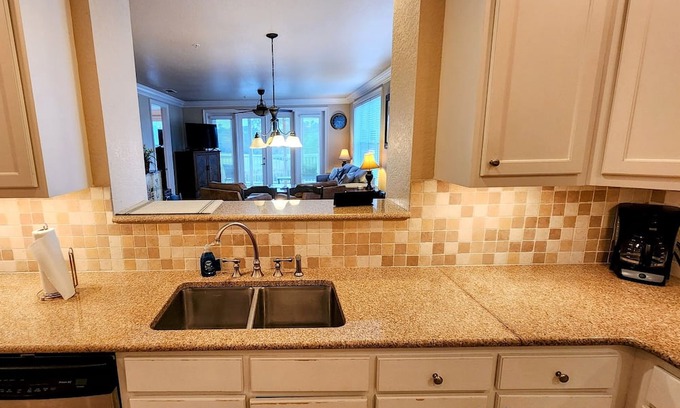 Carrabelle Condominio | New Listing! Lucky To Be Here 3BR/3BA condo at St. James Bay Golf Resort