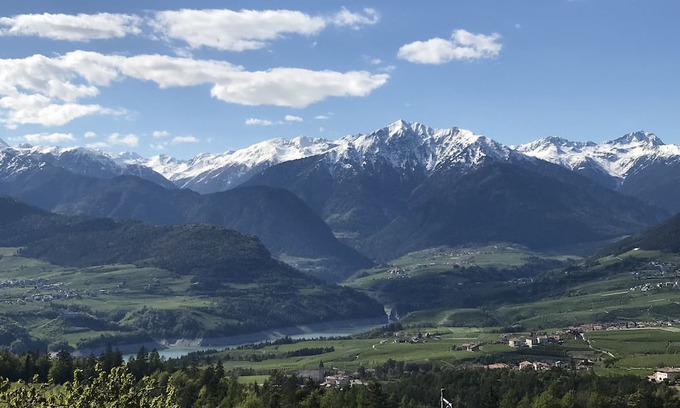 Coredo Apartamento | Mansarda Corgol con Vista sul Lago e Sulle Montagne, Ottimo per Famiglie