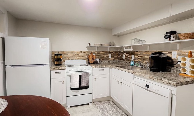 Great Falls Apartamento | A Cozy Art District Studio