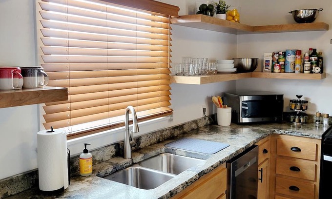 Fallon Casa | Beautiful 2BR Oasis on Maine St.