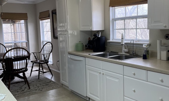 Leesville Casa | Serene riverfront property on the Guadalupe River