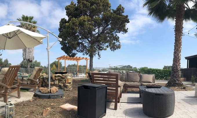 Lemon Grove Otro | 0.5 Acre Craftsman House with Private Pool- 15 minutes from Downtown San Diego