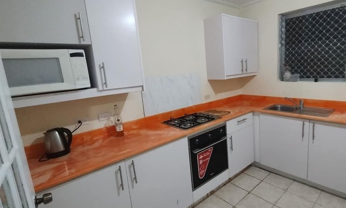 Blue Waters Casa | 6 min walk to Rockley beach & good location