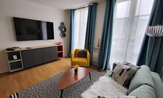 Vendome Apartamento | Appartement Centre Ville Chic et Cozy