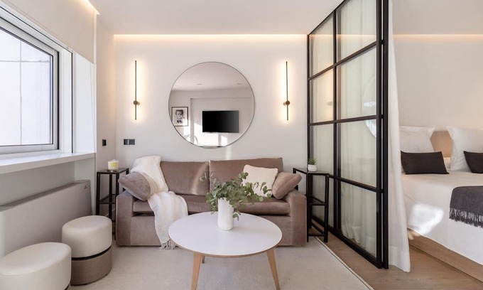 Hispanoamerica Apartamento | Beautifull Loft for 2 Chamartin (Serrano Park I)