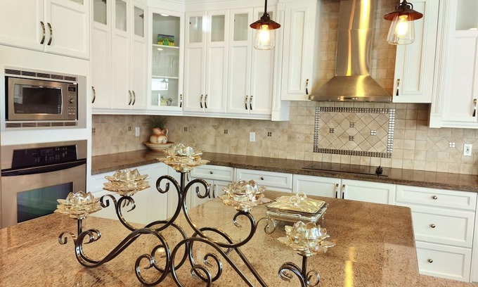 Yorkson Casa | Luxurious house in willoughby center