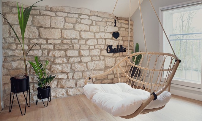 Chablis Cabaña | Maisons Vaudésir - Charming Riverside Getaway