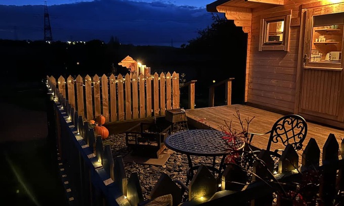 Chesterfield Cabina | Captivating 1-Bed Lodge in Chesterfield