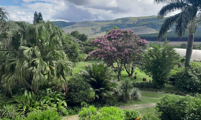 Malkerns Casa | Peaceful quiet place overlooking beautiful mountain with a lovely garden.