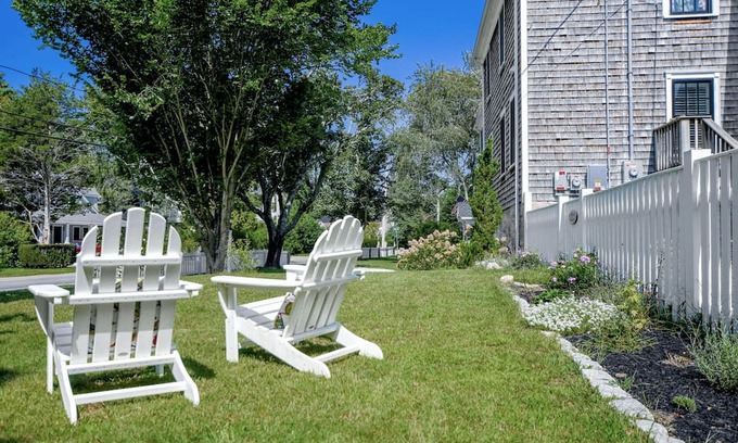 Marion Center Casa | Spacious home in the heart of Marion's charming village. Bike/walk/swim & enjoy!