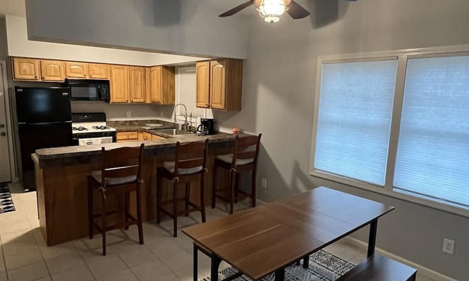 Wyandotte Casa | 2 Bedroom 1 Bath With Boat Slip Upon Request