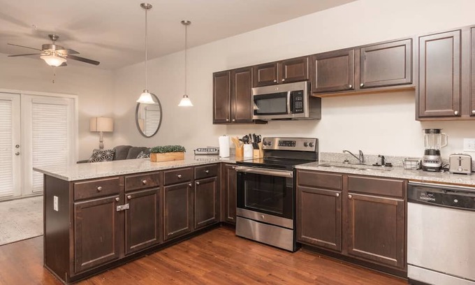 Starkville Condominio | Game Day! .5M to Stadium The Peabody-236