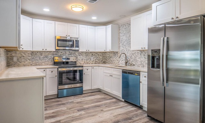 Polk City Casa | 6Br Disney Family Retreat in the Woods