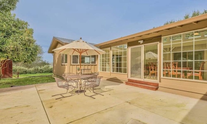 Prunedale Casa | Central Location, cozy 10 Acre Prunedale home - Near Monterey, Carmel, & more