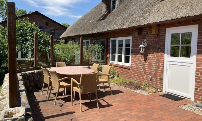 Fedderswarf Apartamento | Apartment 'Ferienwohnung Nordwarft' with Private Terrace, Private Garden and Wi-Fi