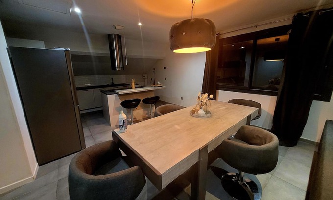 L'Isle-d'Abeau Casa | Maison Esperance à 5 Minute de L'entrée de L'autoroute A43 à 1 Minute du Golf