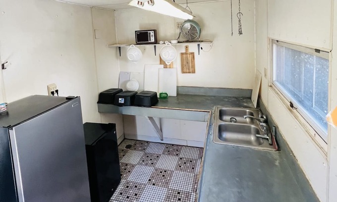 Onalaska Casa | Overlooking Lake Onalaska -- 3 full beds + bath in nostalgic motel