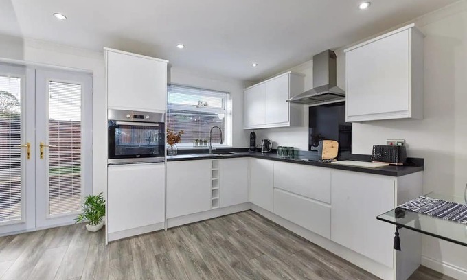 Newcastle-upon-Tyne Casa | Cosford House - 2 Bedroom