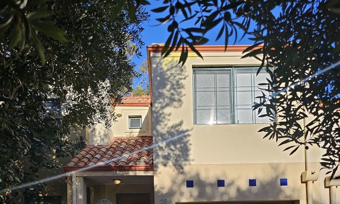 Connolly Casa | Golfers Getaway. Newly renovated home backing right on to the golf course.