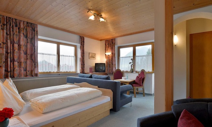 Koessen Apartamento | Doppelzimmer mit Zusatzbett - Pension Gieringer