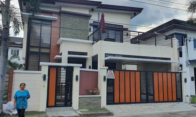 Angeles City Casa | Friendly, quiet, secured area with swimming pool.