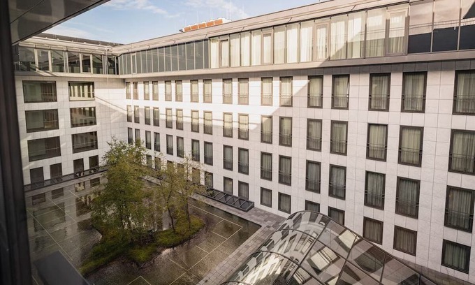 The Hague Center Casa | Enjoy Breathtaking Views Of The City | 2 Units w/ City Center Just A Short Walk