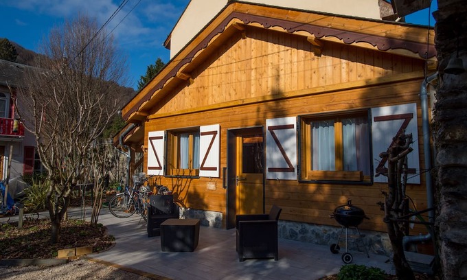 Bagneres-de-Bigorre Chalet De Esquí | Chalet Neuf Classé 4 Étoiles, Équipé PMR au Cœur de Bagnères-de-bigorre