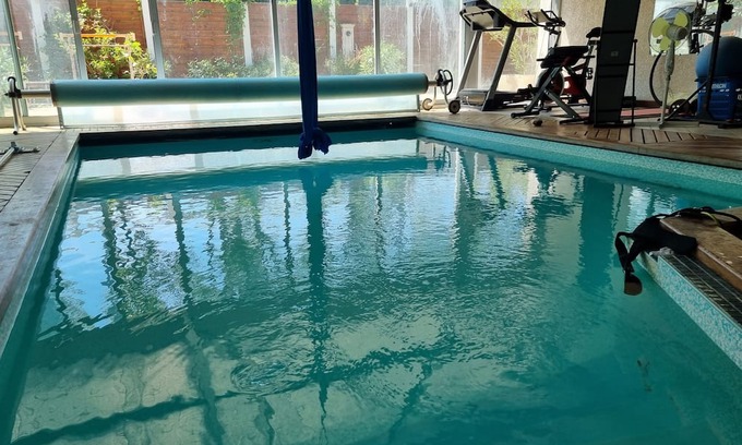 Saint-Laurent-du-Pape Casa | Échappée Belle en Ardèche : Maison de Charme Avec Piscine Couverte et Loisirs
