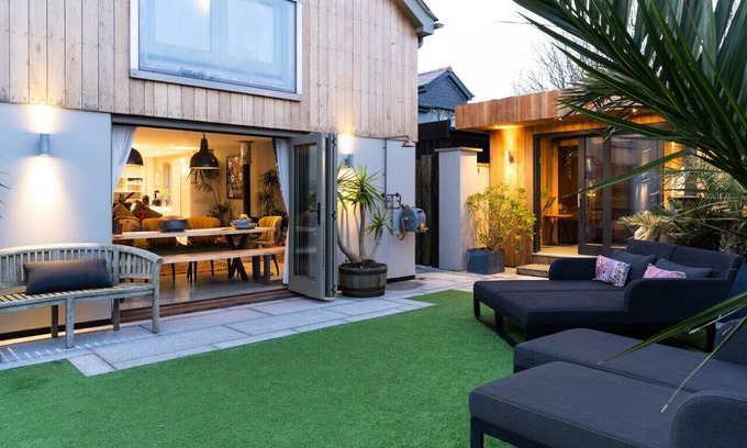 Botallack Casa | Luxury Spa House Near The Sea