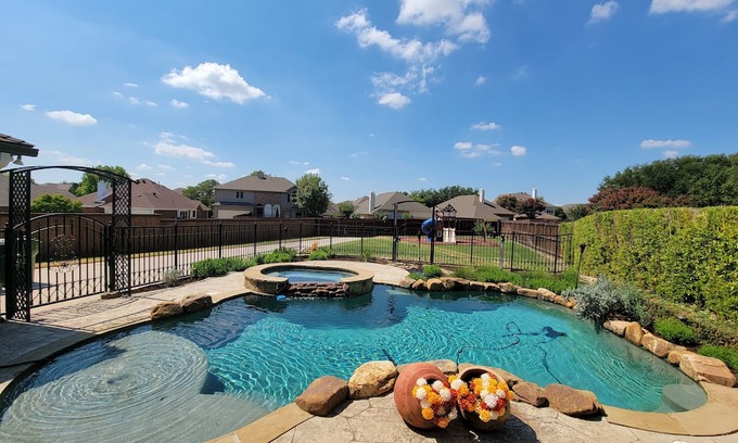 Lewisville Casa | A Family Home to Rejoices