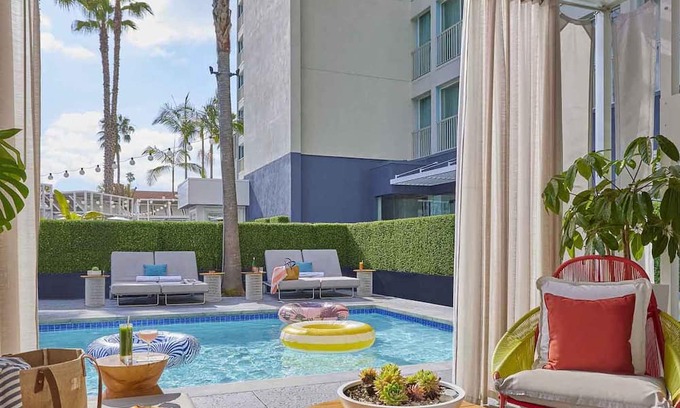 Downtown Casa | 4 Pool View 2 Queens at Viceroy Santa Monica, Pets Are Welcome!