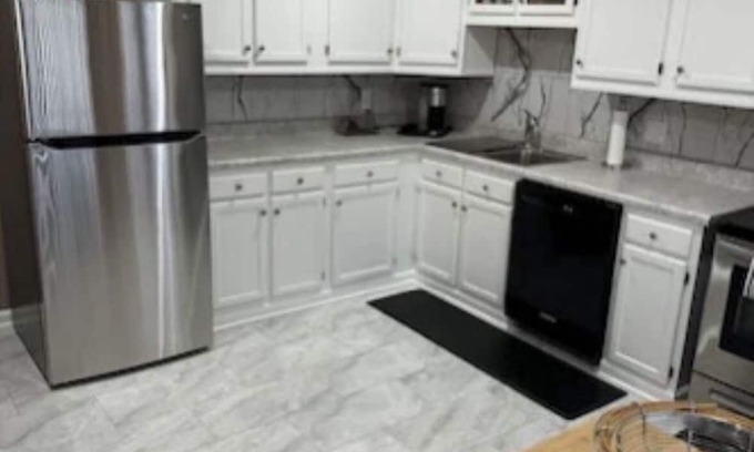Fairview Park Apartamento | Charming new 2-bedroom apartment with AC and WiFi in lovely Fairview Park