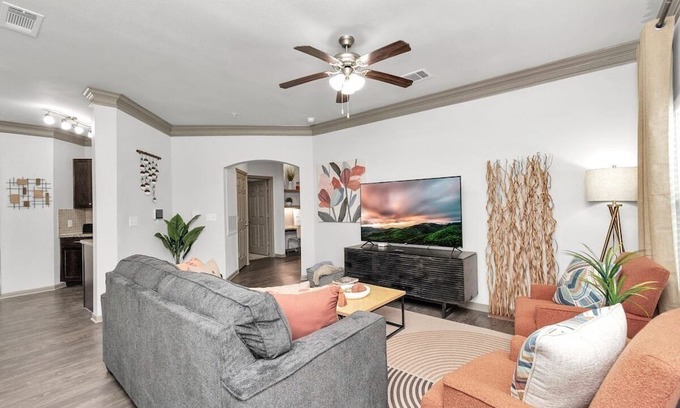 League City Apartamento | The Enchanted Grove · The Enchanted Grove near Kemah Boardwalk/NASA!