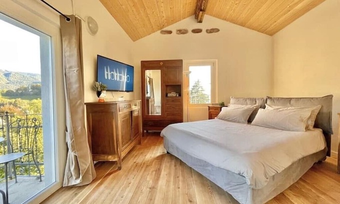 Castione della Presolana Apartamento | Vrbo Property