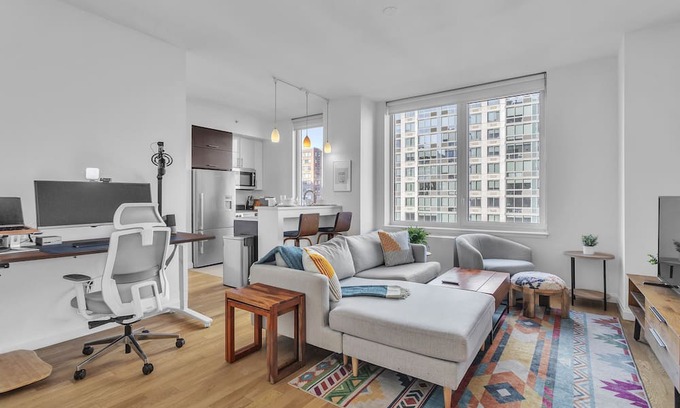 Manhattan Valley Apartamento | Columbus Square 1 BR w/ Office by Anyplace - 11620