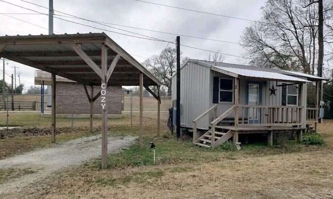 Lufkin Cabina | Cozy Corner Cabin close to hospitals