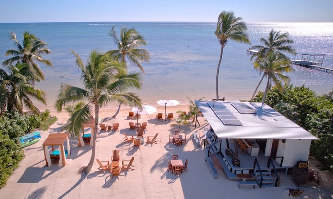 San Pedro Cabina | Adults-Only Beachfront Property at Mangata Villas - Private Jungle Casita