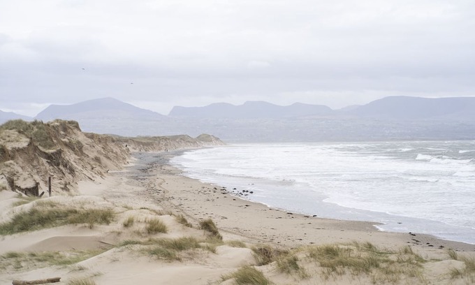 South Norwood Cabaña | Swan (Alarch) - a glan morfa lodge that sleeps 6 guests in 3 bedrooms