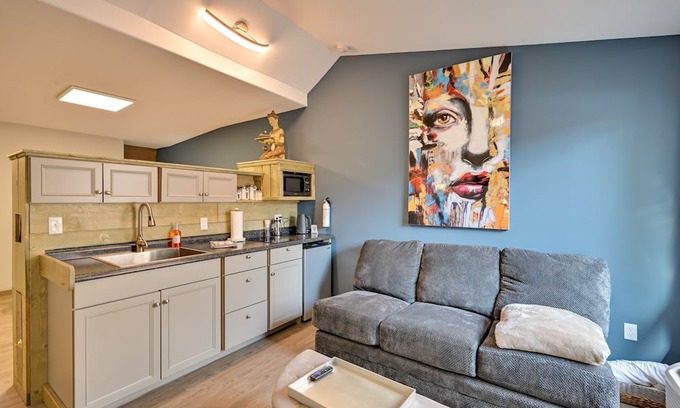 Crestone Apartamento | Central Crestone Studio, 2 Mi to Hiking Trails!