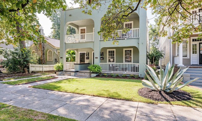 Olde Town Augusta Casa | Charming 6 BR Duplex in Augusta - Steps from Downtown, Restaurants, and Hospitals