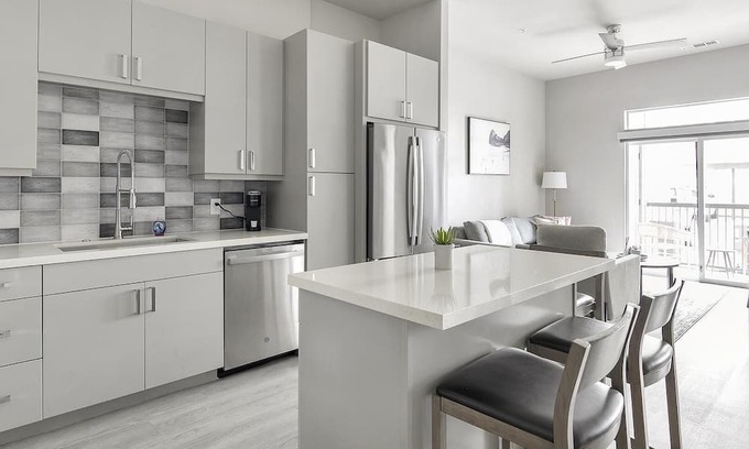 Round Rock Apartamento | Modern Apartment in Prime Location (ID1403X263)