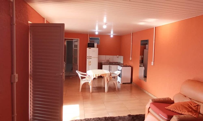 Regiao Norte Casa | Casa Fundos p 3 Pessoas com Ar-cond. Wifi Garagem Coberta Cozinha