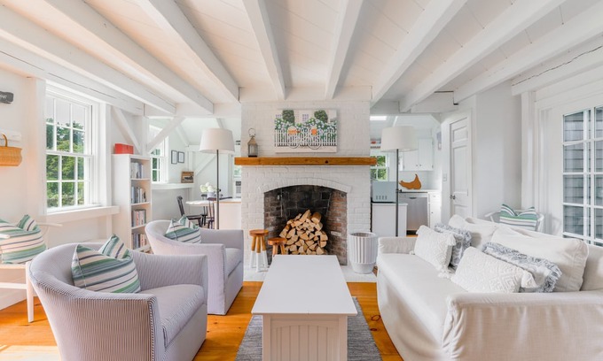 Surfside Casa | Surfside, Dog Friendly beach house!!