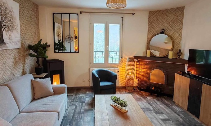 Bogny-sur-Meuse Casa | T3 Cosy, Terrasse Avec vue Panoramique sur la Vallée