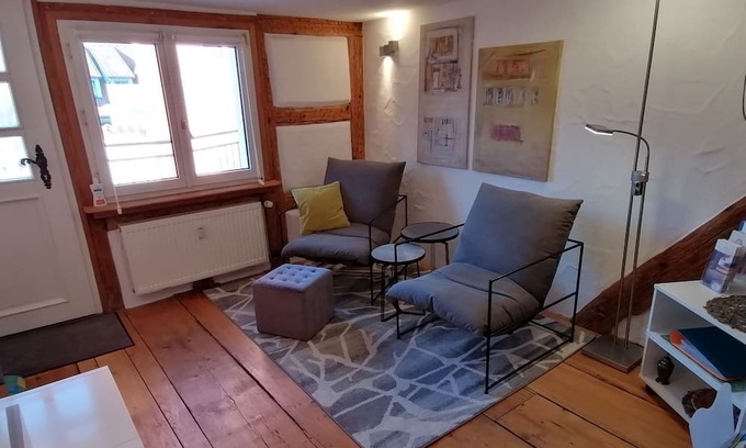 Altstadt Apartamento | Zentrale Wohlfühloase Inkl Parkplatz - Zum Blauen Schild
