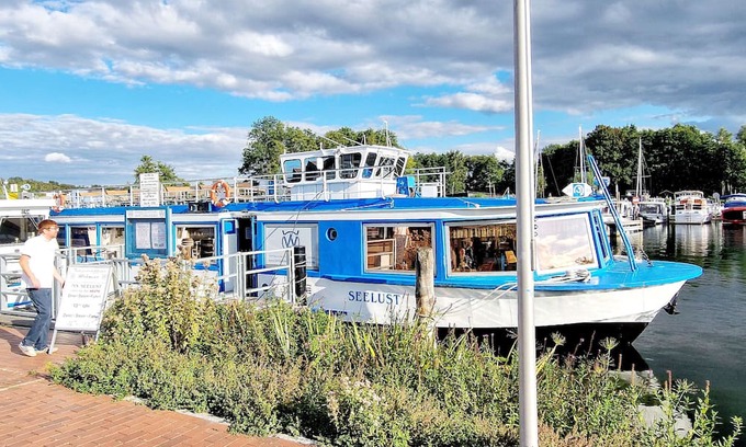 Muritz Casa | Holiday Home 'Adria Esox' with Private Terrace, Wi-Fi and Air Conditioning