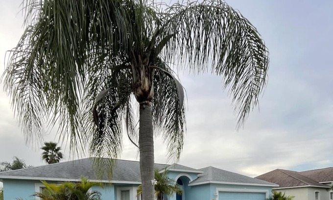 Winter Haven Casa | Relax with the whole family at this peaceful place.